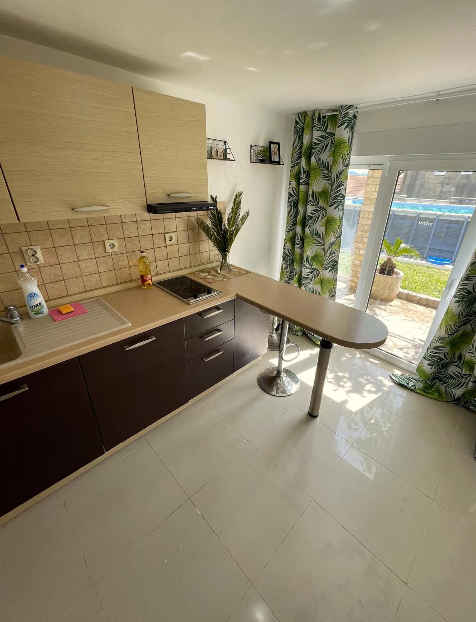Family House With Pool & Sea View Aparthotel Bijela Luaran gambar