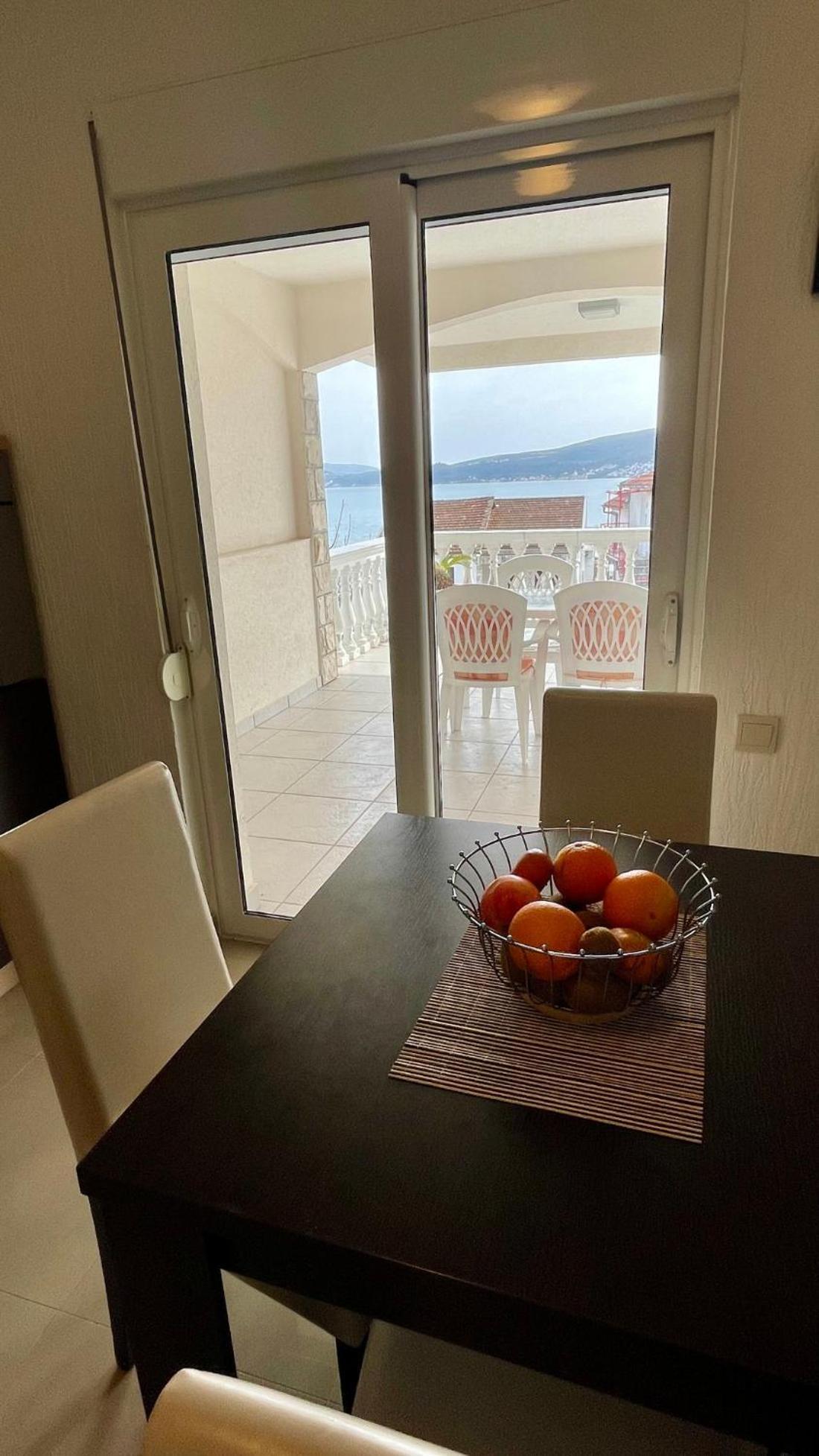 Family House With Pool & Sea View Aparthotel Bijela Luaran gambar